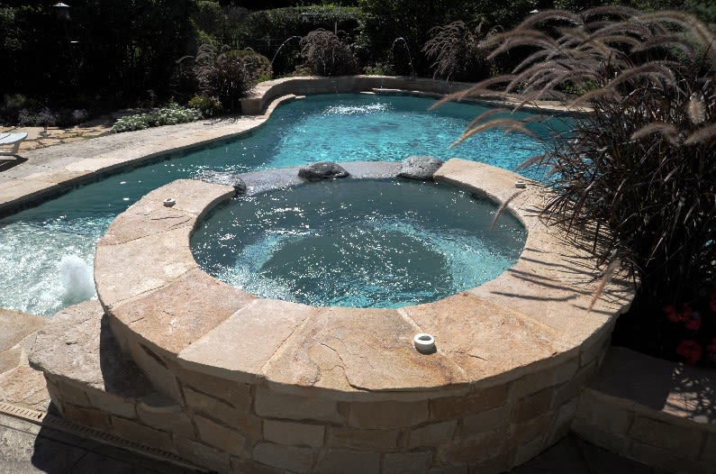 Natural Sone Spa and Pool Builder in Orland Park, IL