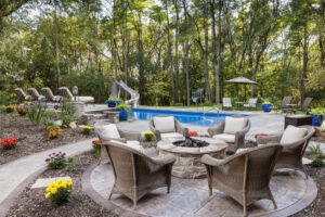pool landscaping trends